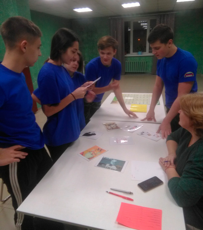 Команда школы во время городской квест-игры «Формула здоровья»