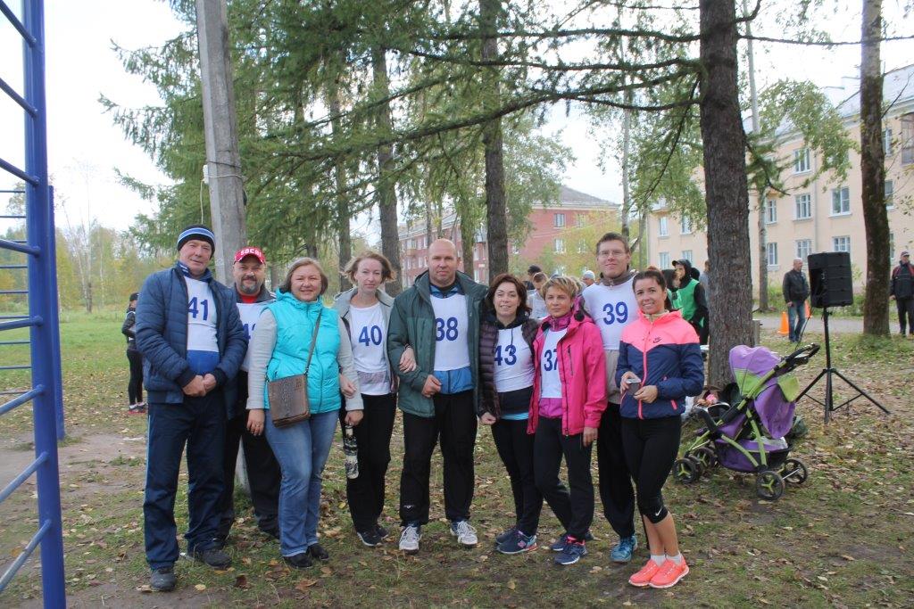 Команда школы №5 на легкоатлетическом кроссе
